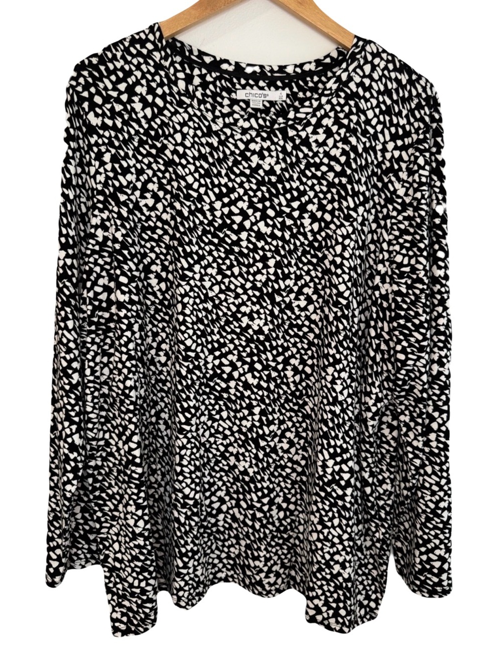 Chico’s Women’s XXL Black White Printed Long Sleeve Tunic Top Casual Neutral